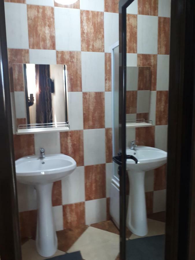 Apartamento Victoria 1 Câmpina Habitación foto